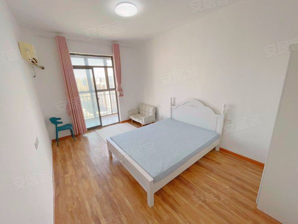 武汉洪山关西南湖康泰花园新竹苑杨家湾地铁口 武汉工程大学 精装主卧