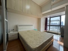 银泰城 单身公寓 1500每月   整租 独门独户 钥匙在手