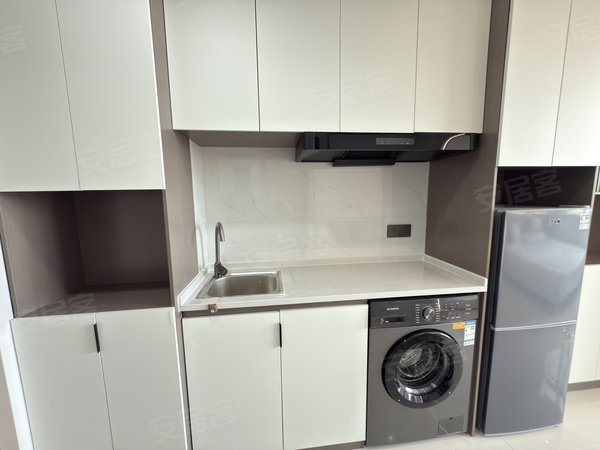 金华东阳卢宅东永路123号楼东永路 外语小学吴宁二中 单间 一室一厅两室一厅 拎包入住出租房源真实图片