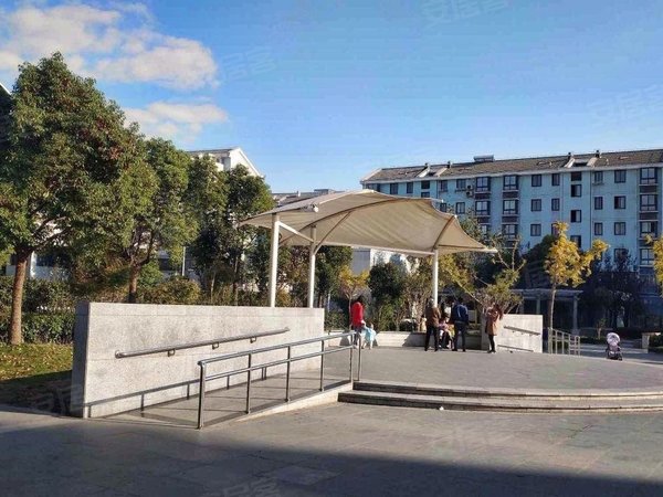 上海浦东航头鹤沙航城汇康锦苑18号线 医学园区地铁口旁 独立厨卫燃气