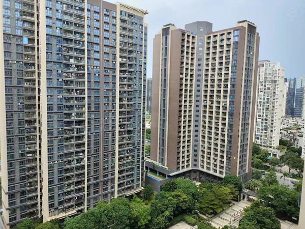 深圳宝安西乡碧海富通城(二期)(实图,实价)11号线碧海湾地铁口,精装大