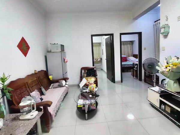 深圳南山前海鸿海大厦鸿海大厦精装2房看花园保养很好,通透高楼层 厅