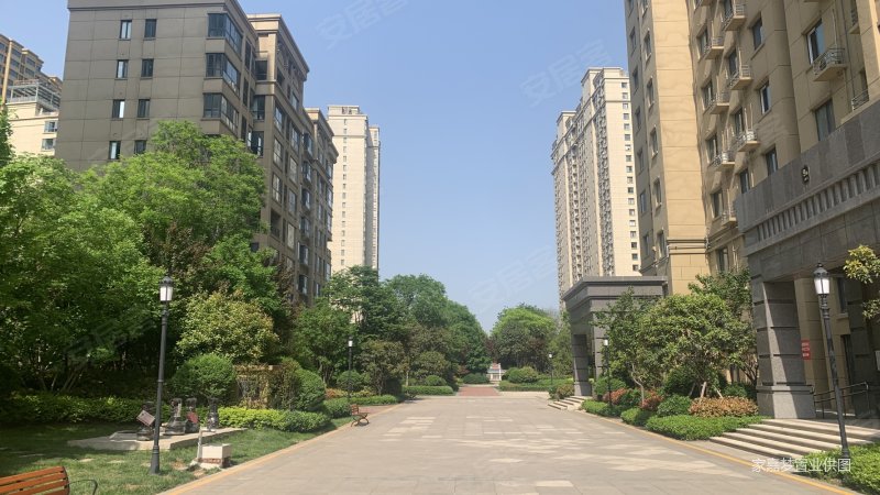 曲江 阳光城紫金城 3室2卫132平249w 小高采光视野好