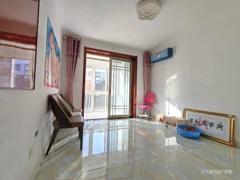 金马怡园多层三楼带车库102平精装三室落地窗85万近潍坊学院