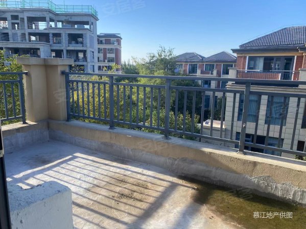 中电银河湾别墅