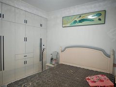 镇江镇江新区大港新区和诚乐业旁,皓月苑两室全新装修,家电家具齐全大阳台,拎包入住出租房源真实图片