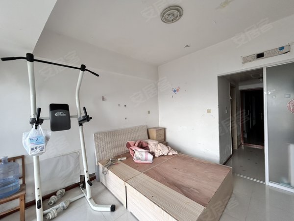 欧尚花园!精装修公寓!家具家电齐全!