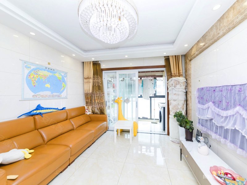 金御隆华庭3房2卫 满五精妆一梯一户 全明户型采光好