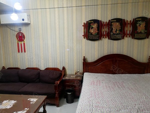 包头昆都仑丰盈道京奥港花园(商住楼)押一付一，帝景豪华装修，带空调，包网络，全家配套实木家具出租房源真实图片