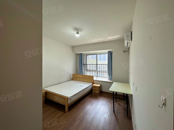 【多图】保利玲玥公馆,奉城租房,公司租房的看过来 保利精装4房2卫