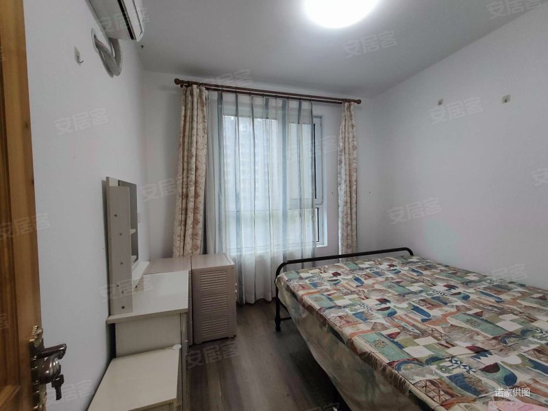 复地湖滨广场 购物方便 南向采光好 近地铁 小区新 出行方便