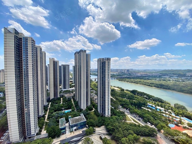 万科金域滨江二期商住楼