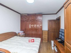 上海杨浦五角场房子还在出租的，周边房源齐全。看房有钥匙随时看房。出租房源真实图片