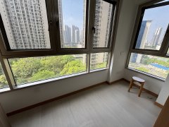 武汉汉阳五里墩华润中央公园一期 去年新装修没住过 家具可配齐出租房源真实图片