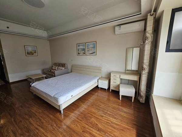 南沙万达公寓,大单间 配置齐全,宽敞,地铁站旁,实景照