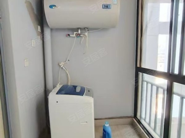 弥勒九号路庆来公园巨人财富中心市中心精装三室两厅交通便利生活方便出租房源真实图片