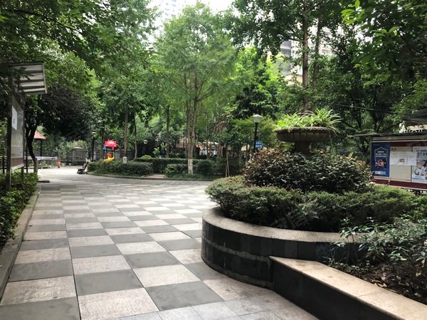重庆万州北山万州北滨一号音乐广场两房出租 只要1.