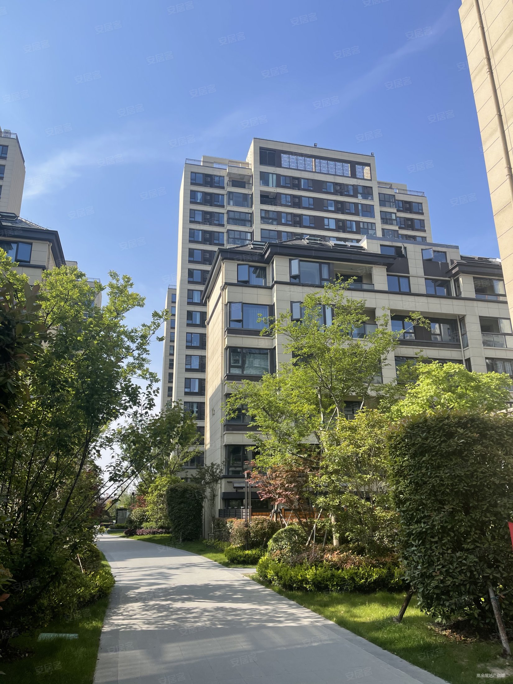 超高附赠中建阅澜山4房2厅3卫送超大花园地下室