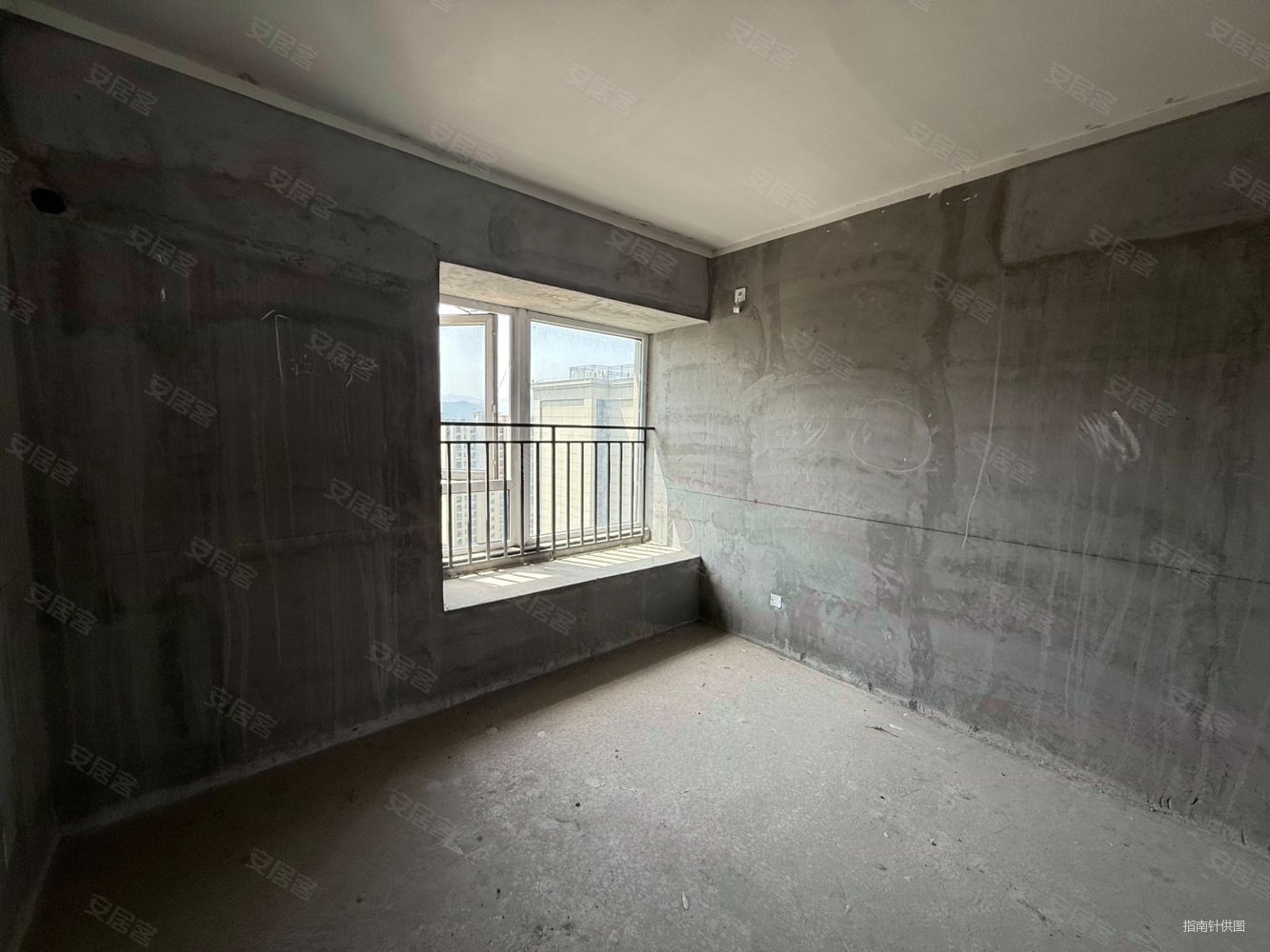 蓝光雍舜府(一期)4室2厅3卫138.95㎡南北140万