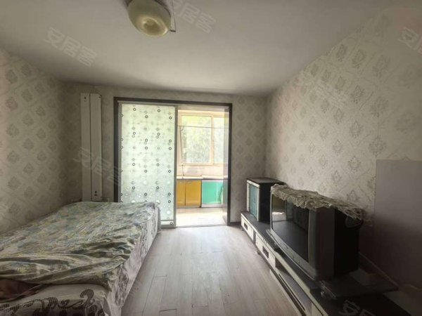 包头东河工业路矿机小区房源采光好，南北通透，业主诚意出出租房源真实图片