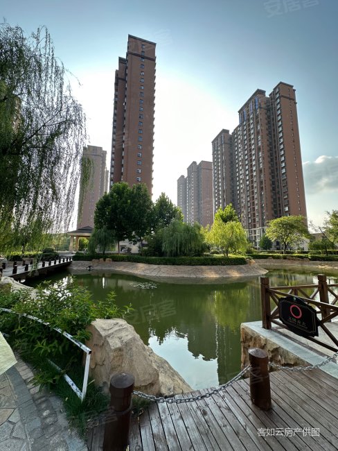 龙栖湾精装修三房两卫拎包入住