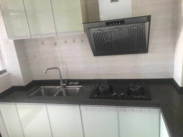 韶关始兴永安大道墨江豪庭墨江豪庭电梯3房,一线江景,包物业费1200!出租房源真实图片