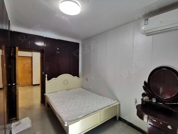 福州台江中亭街怡丰小区上下杭中亭街旁,怡丰花园2房3楼,居家2300出租