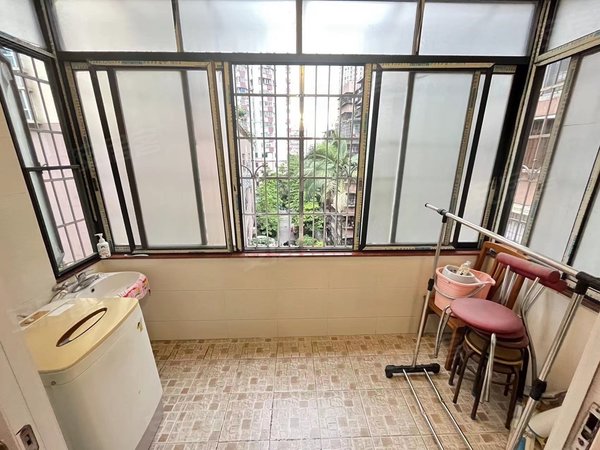 广州越秀大沙头大沙头二马路小区东湖地铁站旁 步梯中层 精装修一房一