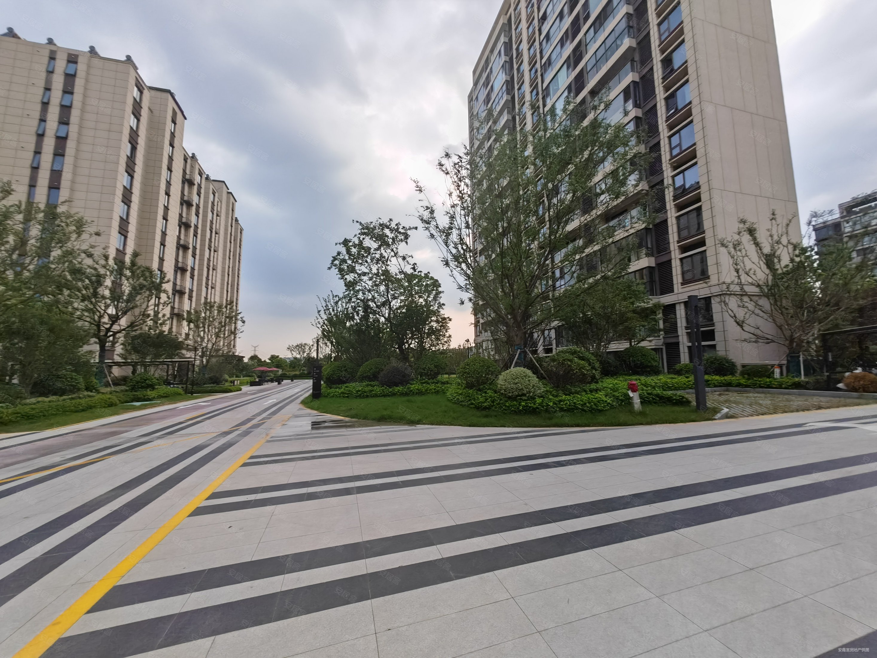 湖境天著3室2厅1卫89㎡南北131万