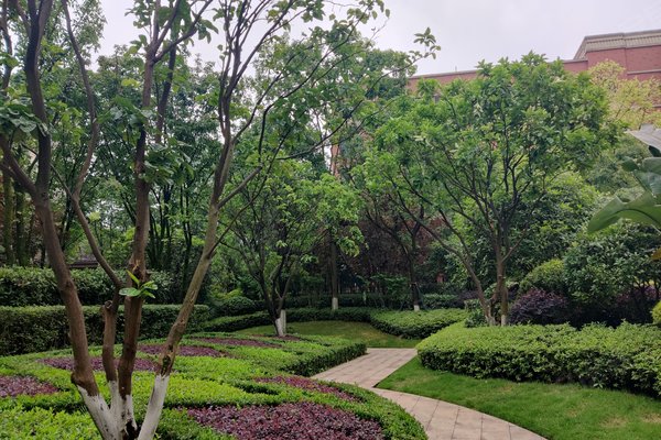 融创欧麓花园城剑桥郡(二期)周边房产中介经纪人评价-重庆安