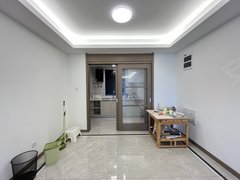 龙湖春江郦城 3室2厅2卫 南北通透 精装修 电梯房