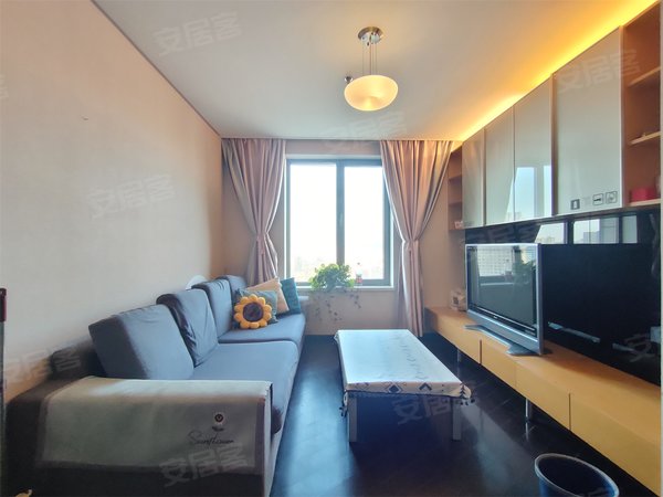 青岛市南五四广场颐和国际颐和国际 1室1厅1卫  电梯房 精装修70平米