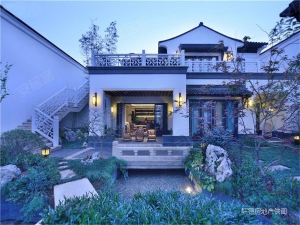 房东买进价抛售,一期首排合院,绿城精装,附赠私家庭院和车库