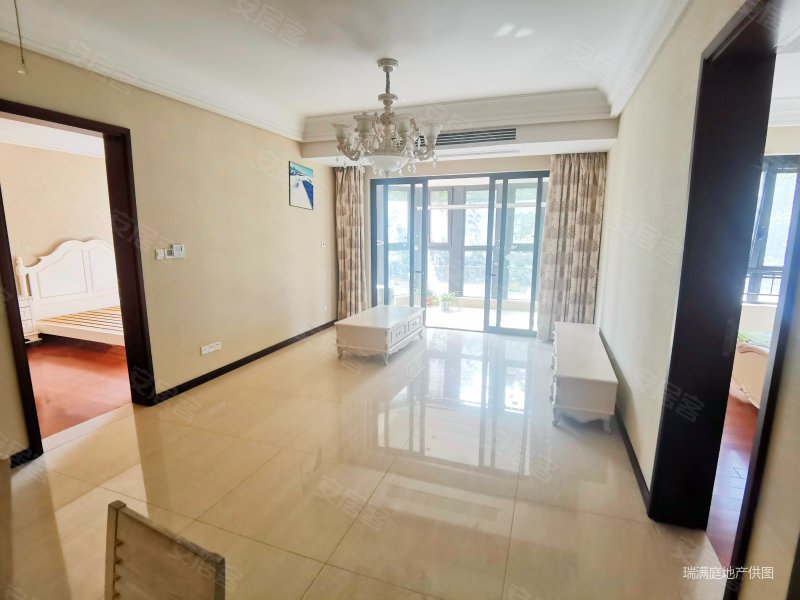 华新城一期珺庭 4室2厅2卫