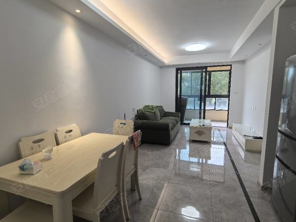 无锡惠山洛社铂雅澜庭东区洛城 红星天铂 精装小三房 阳台已封 周边