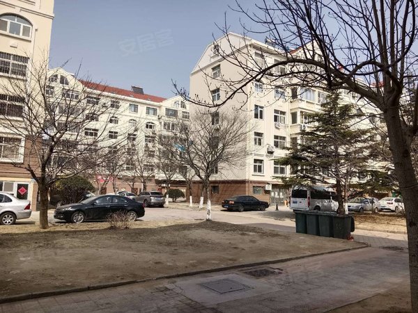 青岛黄岛隐珠滨海新村近滨海大道近兰亭,套三家具家电齐全拎包入住