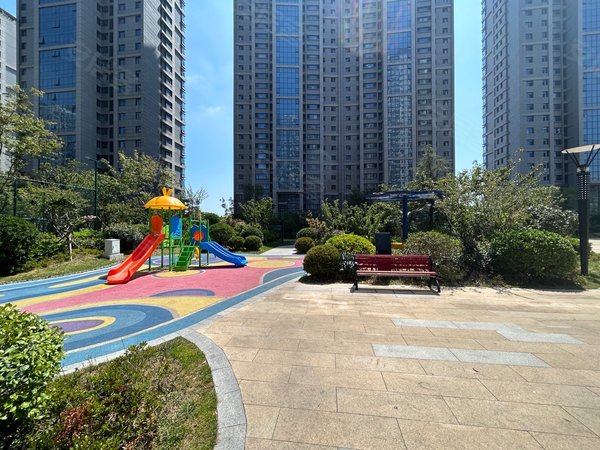 青岛黄岛灵山卫逸景湾吾悦地铁!