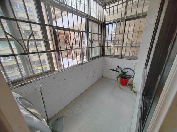 广州黄埔大沙地怡园小区(黄埔)怡园小区 近地铁 电梯两房 家私电器