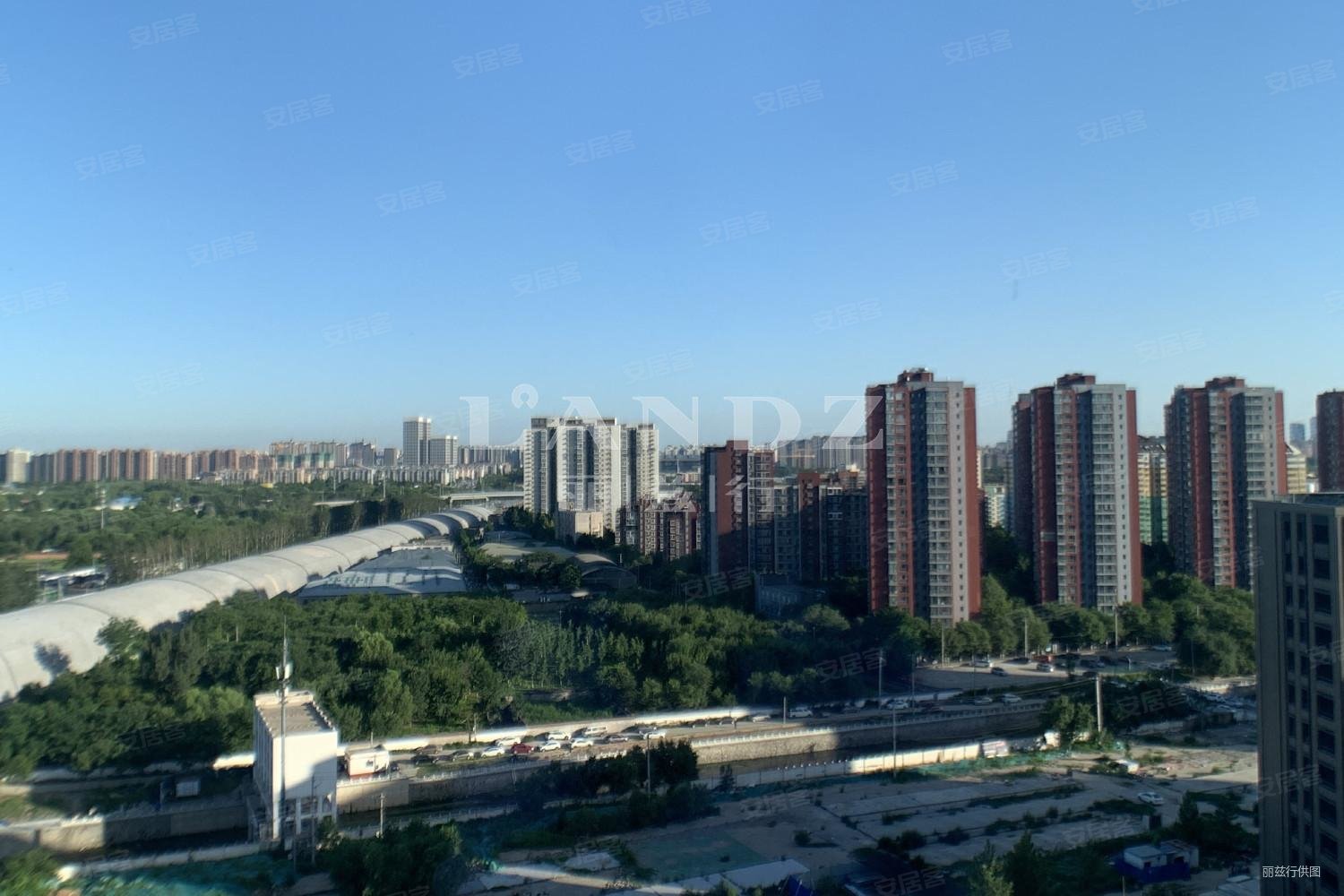 壹亮马4室2厅3卫189㎡南2200万