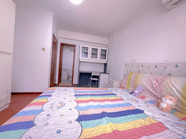 可月付延兴门地铁口建工路冶金医院立丰国际上和商业广场