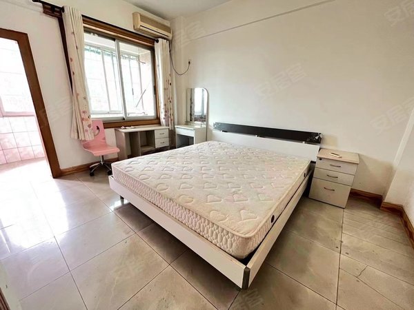 广州天河员村临江花园员村地铁口 临江花园 中楼层精装大两房 近江边