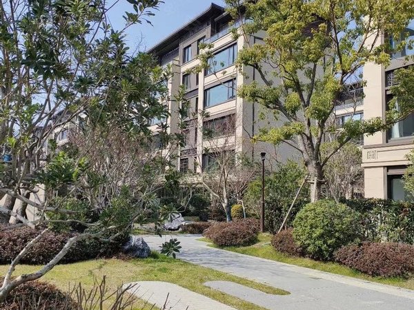 苏州吴江太湖新城建发悦江南建发悦江南 3室2厅2卫 吴江中学陪读 地铁