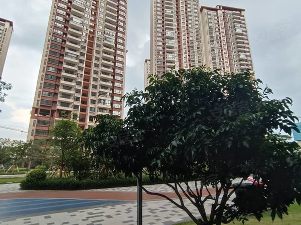 良庆周边租房,印象御景湾 3房中间楼层 看小区安静1300,良庆租房-南宁