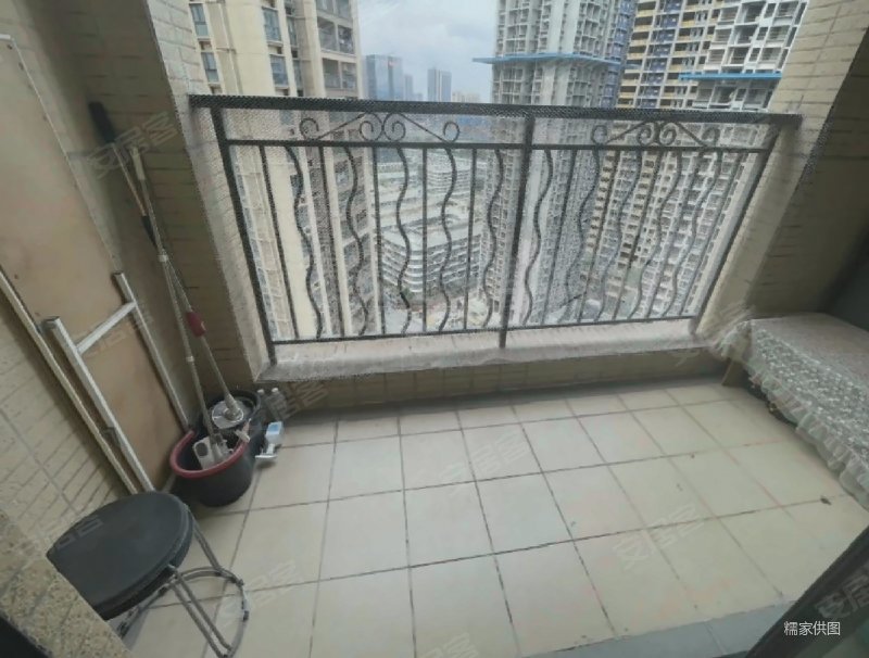 龙华中心区 中海锦城   420个拥有精装修 三房 业主急售