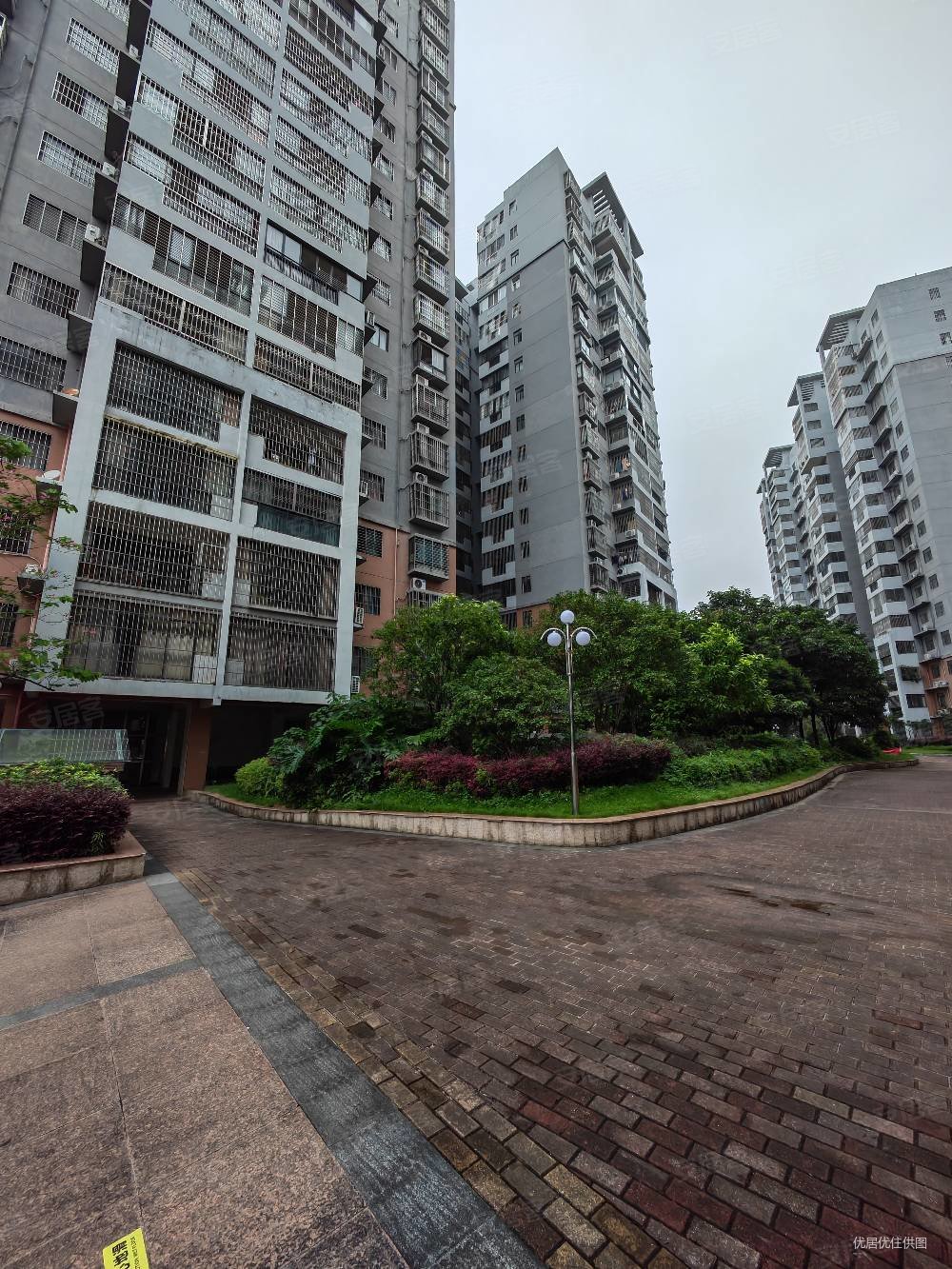 急售428万金水路大三房出行方便环境优美金水湾花园