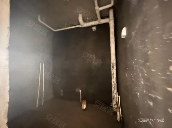 翡翠滨江3室2厅2卫129㎡南北89.8万