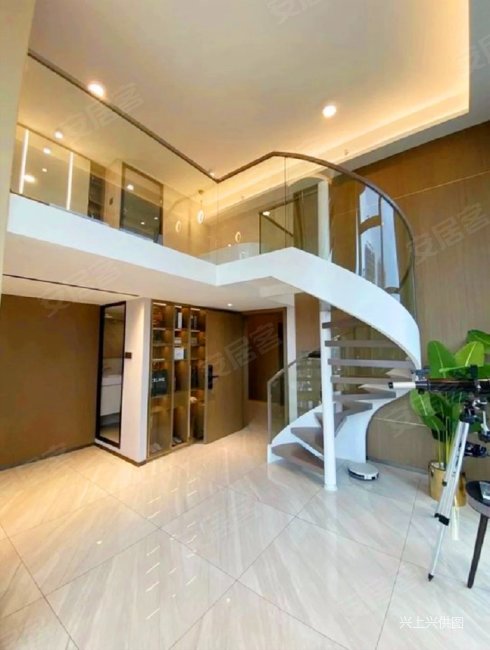 市区(高端公寓急售丨真实租金4千)精装全配丨赠车位拎包入住,金牛万达