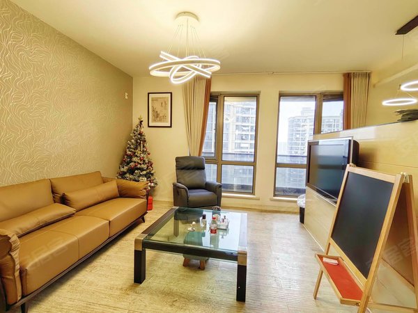 【多图】绿城玉兰公寓,城东新城租房,带租友看驿城路2室 暖暖圣诞风