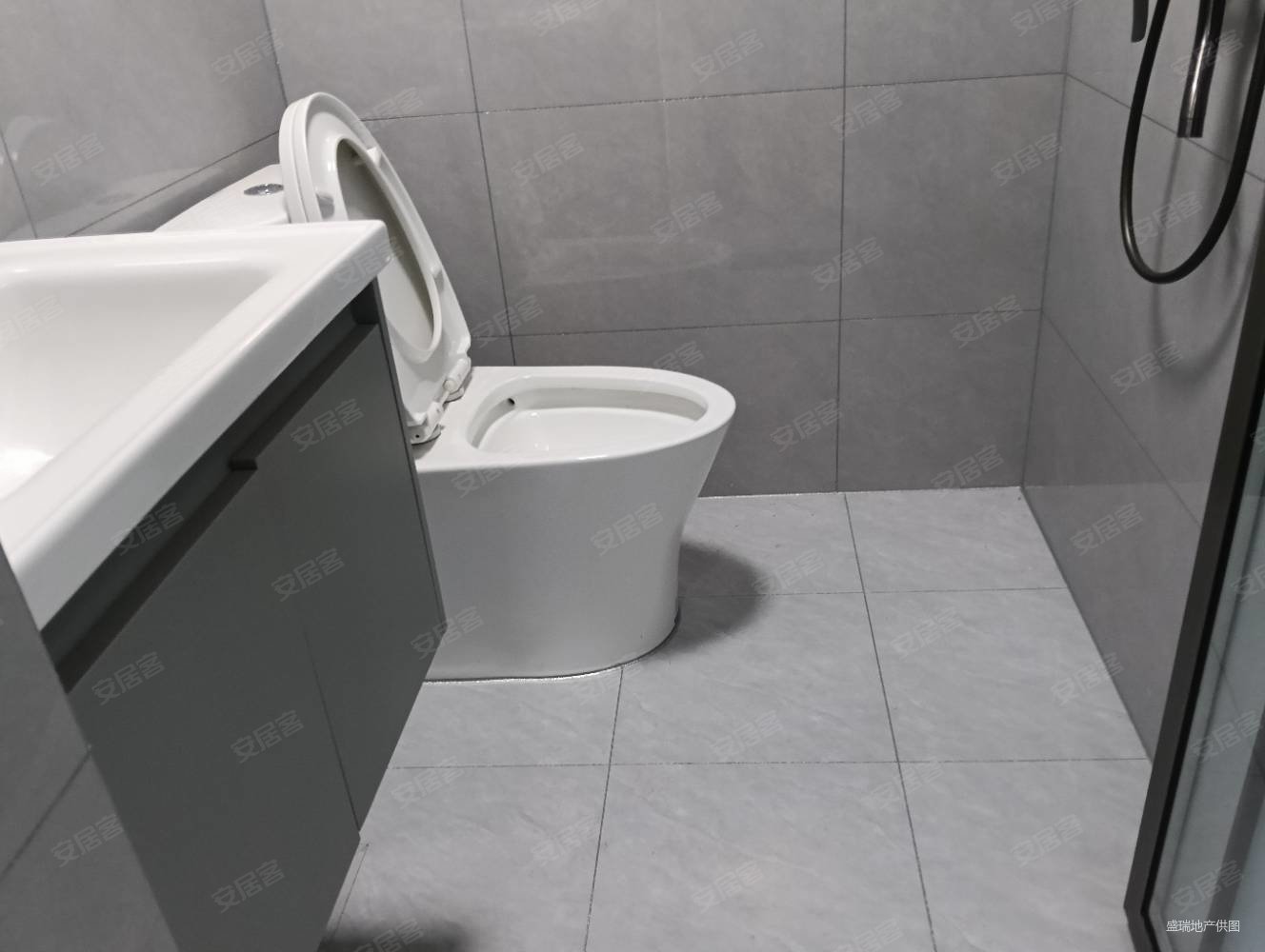 梅花又一城2室2厅2卫70㎡东36万