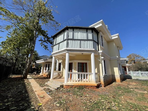 昆明西山滇池度假区金家大院滇池边独栋别墅大花园亲滇池,近海鸥人杰